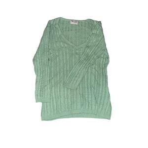 Neiman  Marcus Cashmere Ribbed V-Neck Sweater Green